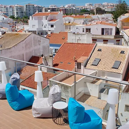 Topcity Hostel & Suites-3